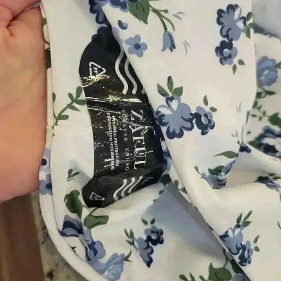 Zaful Women's White & Blue Poly/Spandex Floral Bikini w Removeable Pads & Adj St - Picture 10 of 10